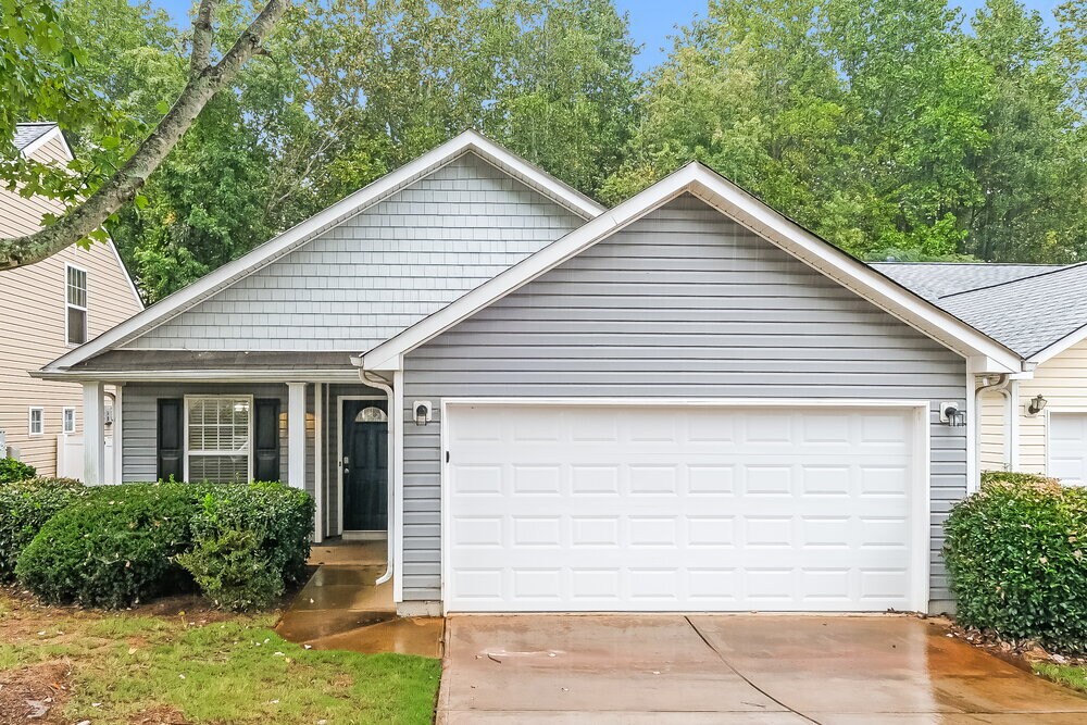 79 Topaz Dr in Dallas, GA - Building Photo