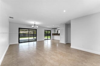9140 SW 45th Ter in Miami, FL - Building Photo - Building Photo