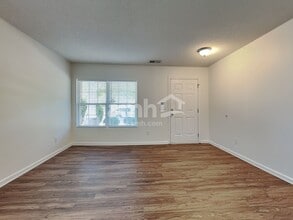 124 Trayesan Dr in Holly Springs, NC - Building Photo - Building Photo