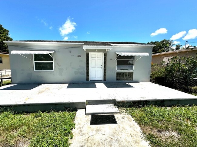 property at 126 SE 4th St