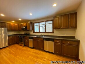 36 Speridakis Terrace, Unit 3 in Cambridge, MA - Building Photo - Building Photo