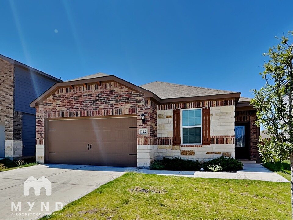 127 Constitution St in Liberty Hill, TX - Building Photo