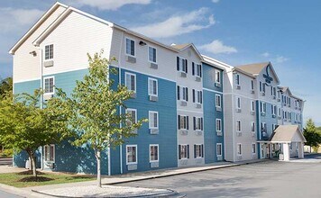 1010 Sue Ln, Unit 1 in Shelby, NC - Foto de edificio - Building Photo
