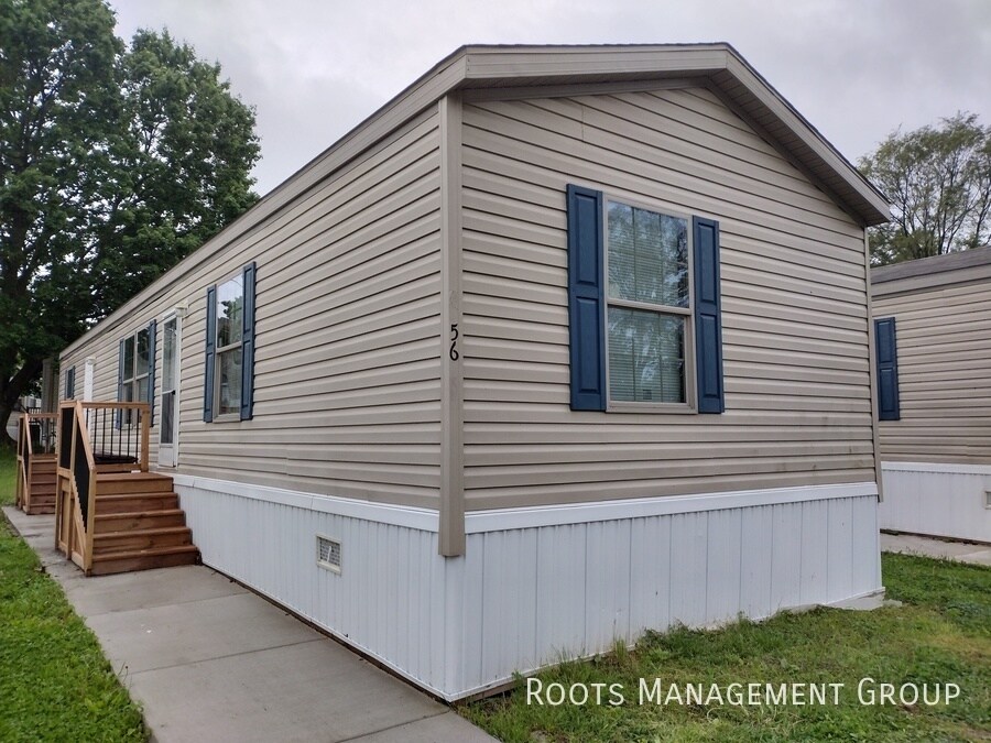 12700 Colby Lake Rd in Laingsburg, MI - Building Photo