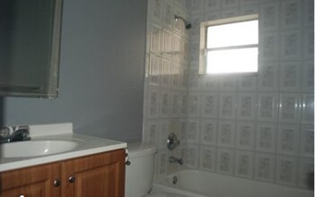 3556 NW 114th Terrace in Coral Springs, FL - Building Photo - Building Photo
