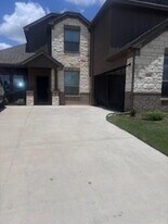 129 Hill Ln in Red Oak, TX - Building Photo