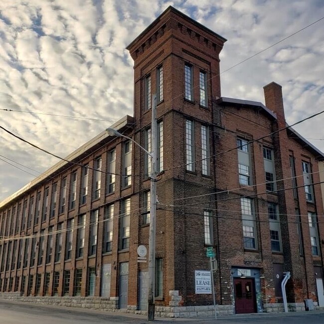 Riverview Urban & Industrial Lofts