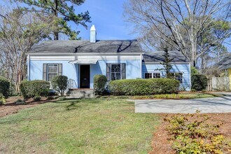 1926 N Decatur Rd in Atlanta, GA - Foto de edificio - Building Photo