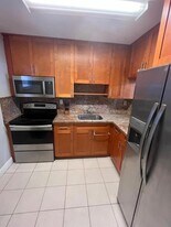 11307 SW 200th St, Unit 313B in Miami, FL - Building Photo