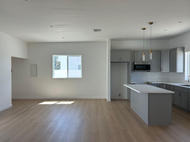 9308 E Ave T 6 in Littlerock, CA - Building Photo - Building Photo