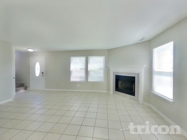 473 Overland Dr in Greenwood, IN - Foto de edificio - Building Photo