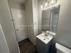 803 Devon Dr in Greensboro, NC - Building Photo - Building Photo