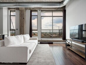 1550 S Blue Island Ave in Chicago, IL - Building Photo - Building Photo