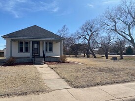 1104 10th St in Victoria, KS - Building Photo - Building Photo