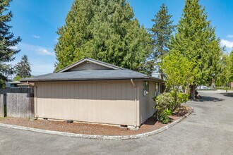 802 21st St SE in Auburn, WA - Building Photo - Building Photo