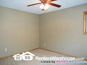 24 Elton Ridge Ct NW in Rochester, MN - Building Photo - Building Photo