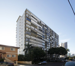 The Town House in Honolulu, HI - Building Photo - Building Photo