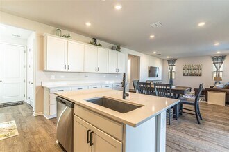 1123 Sugarwood St in Davenport, FL - Building Photo - Building Photo