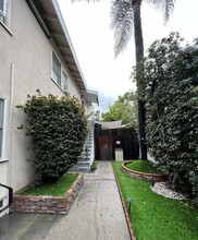 14722 Magnolia Blvd in Sherman Oaks, CA - Building Photo - Building Photo