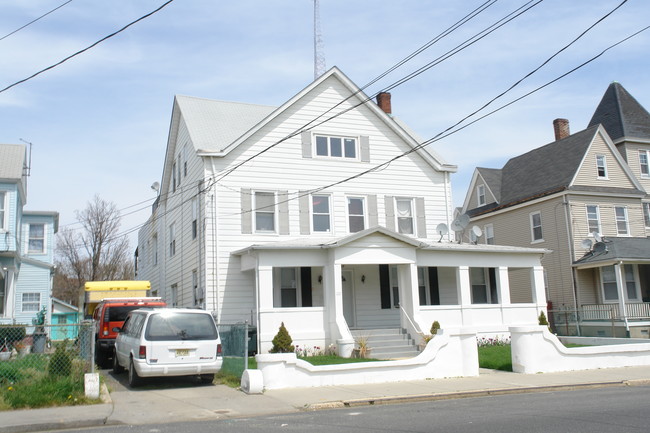 173 Garfield Ave in Long Branch, NJ - Building Photo - Building Photo