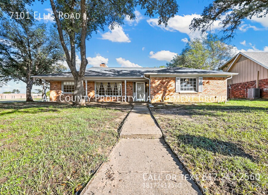 7101 Ellis Rd in Fort Worth, TX - Building Photo