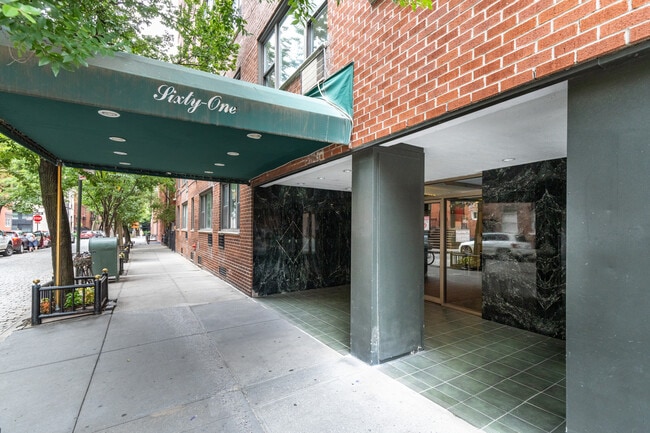 Cezanne Apartments in New York, NY - Foto de edificio - Building Photo