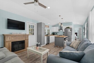 156 McCloud Rd in Freeport, FL - Building Photo - Building Photo