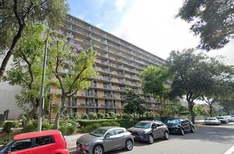 560 E Villa St in Pasadena, CA - Building Photo - Building Photo