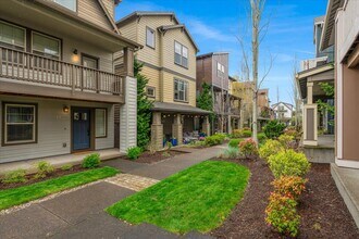 14215 SW Burlwood Ln in Beaverton, OR - Building Photo - Building Photo