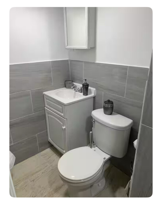445 Fern Pl, Unit Bsmt in Elizabeth, NJ - Building Photo