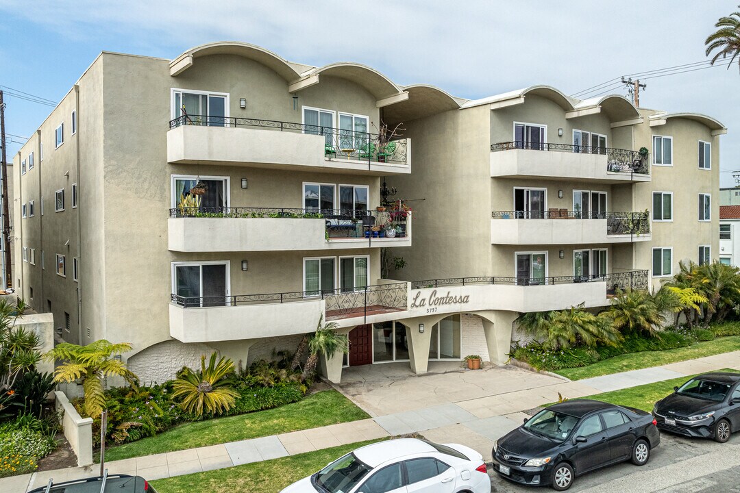 La Contessa in Long Beach, CA - Foto de edificio