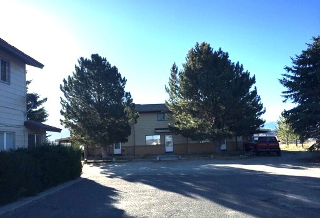 172 Spring Creek Pkwy in Spring Creek, NV - Building Photo