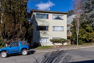 2249 Eton St in Vancouver, BC - Building Photo