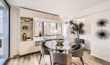 1551 Larimer St, Unit 703 in Denver, CO - Foto de edificio - Building Photo