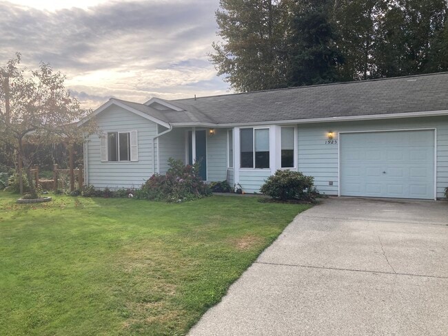 1525 Blackberry Dr in Mount Vernon, WA - Building Photo - Building Photo