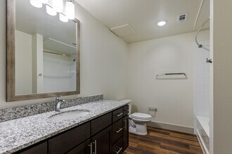 Gala at Premier in Plano, TX - Foto de edificio - Interior Photo