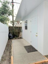 7758 Indigo St in Miramar, FL - Building Photo