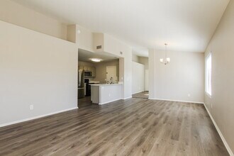 3154 W Via Montoya Dr in Phoenix, AZ - Foto de edificio - Building Photo