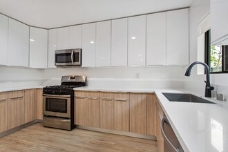 1949 Park Grove Ave, Unit 7 in Los Angeles, CA - Building Photo - Building Photo