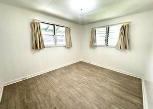 2750 Kahoaloha Ln in Honolulu, HI - Building Photo - Building Photo
