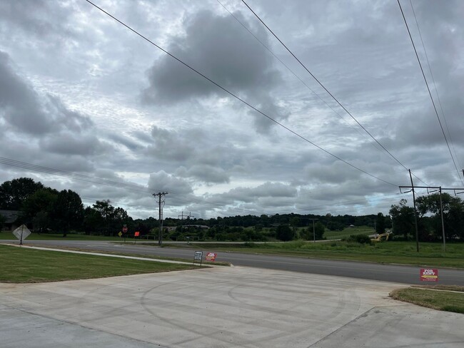 1541B Northridge Dr E in Van Buren, AR - Building Photo - Building Photo