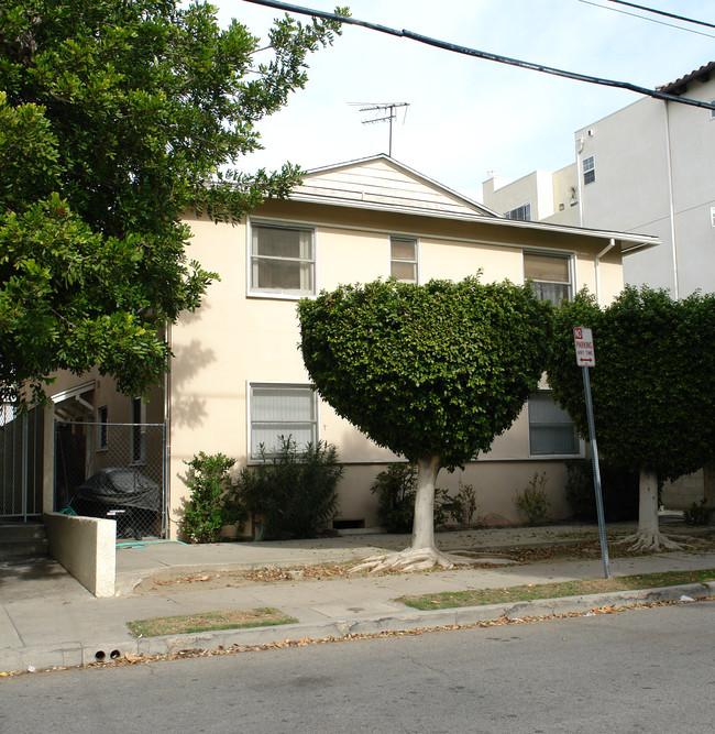 11223 Huston St in North Hollywood, CA - Building Photo - Building Photo