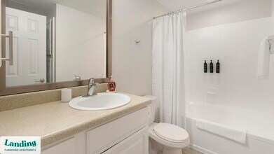 1601 W Arbrook Blvd, Unit 1822 in Arlington, TX - Building Photo - Building Photo