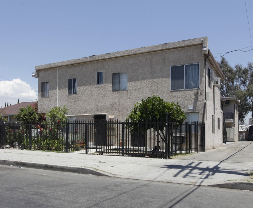 6818 Agnes Ave in North Hollywood, CA - Building Photo