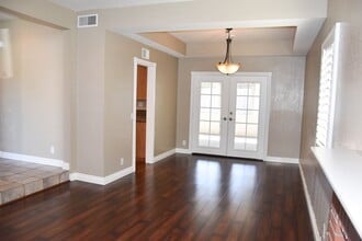 1276 Willowspring Ln in Corona, CA - Foto de edificio - Building Photo