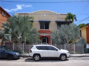 321 SW 9th Ave in Miami, FL - Building Photo - Building Photo