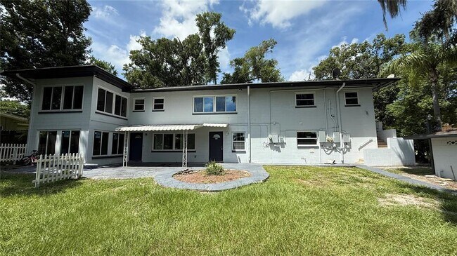 property at 1148 W Lakeview Cir