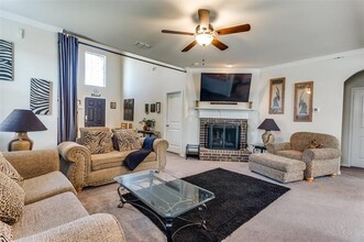 2246 Red Chute Dr in Dallas, TX - Building Photo - Building Photo