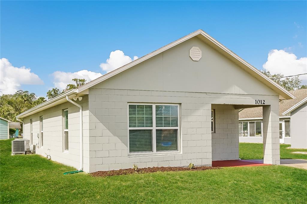 1012 Dunbar Ave in Sanford, FL - Building Photo