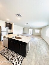 1541 E Caballero Dr in Casa Grande, AZ - Building Photo - Building Photo